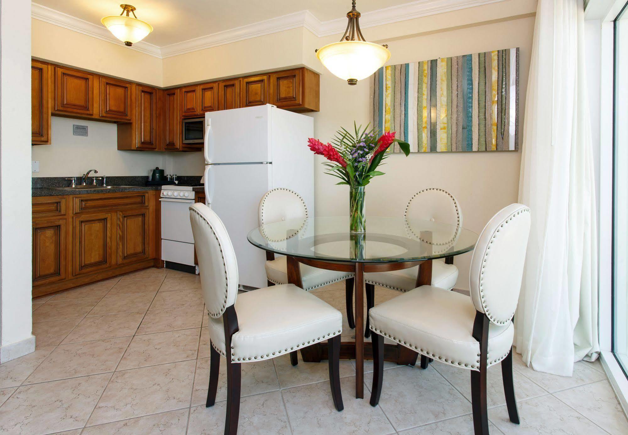 The Sea Lord Hotel & Suites (Adults Only) Lauderdale-by-the-Sea Exterior photo