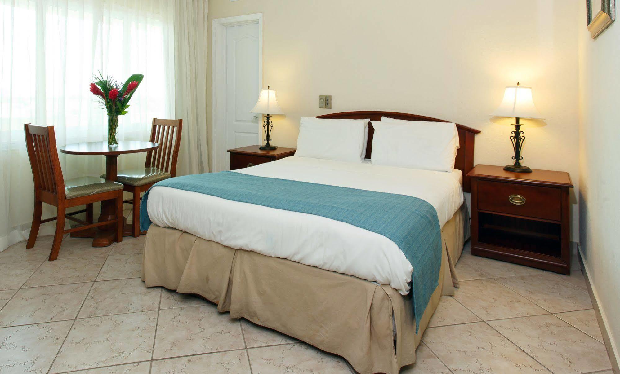 The Sea Lord Hotel & Suites (Adults Only) Lauderdale-by-the-Sea Exterior photo