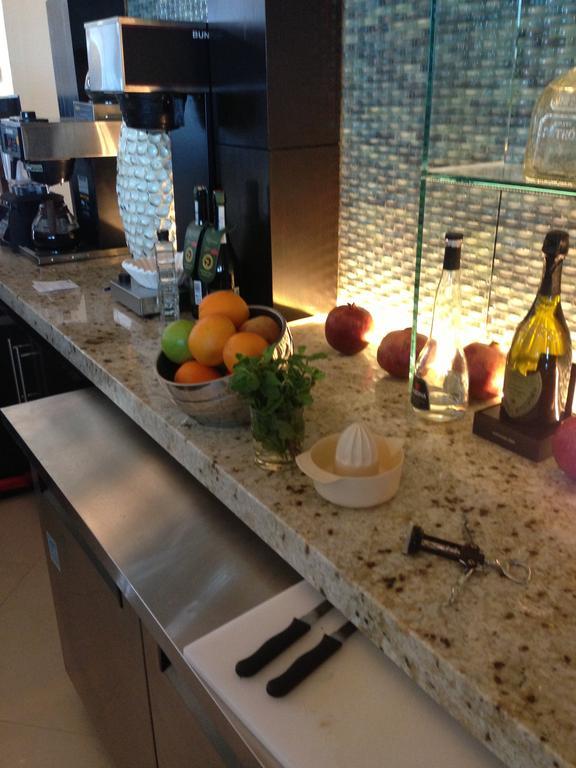 The Sea Lord Hotel & Suites (Adults Only) Lauderdale-by-the-Sea Exterior photo